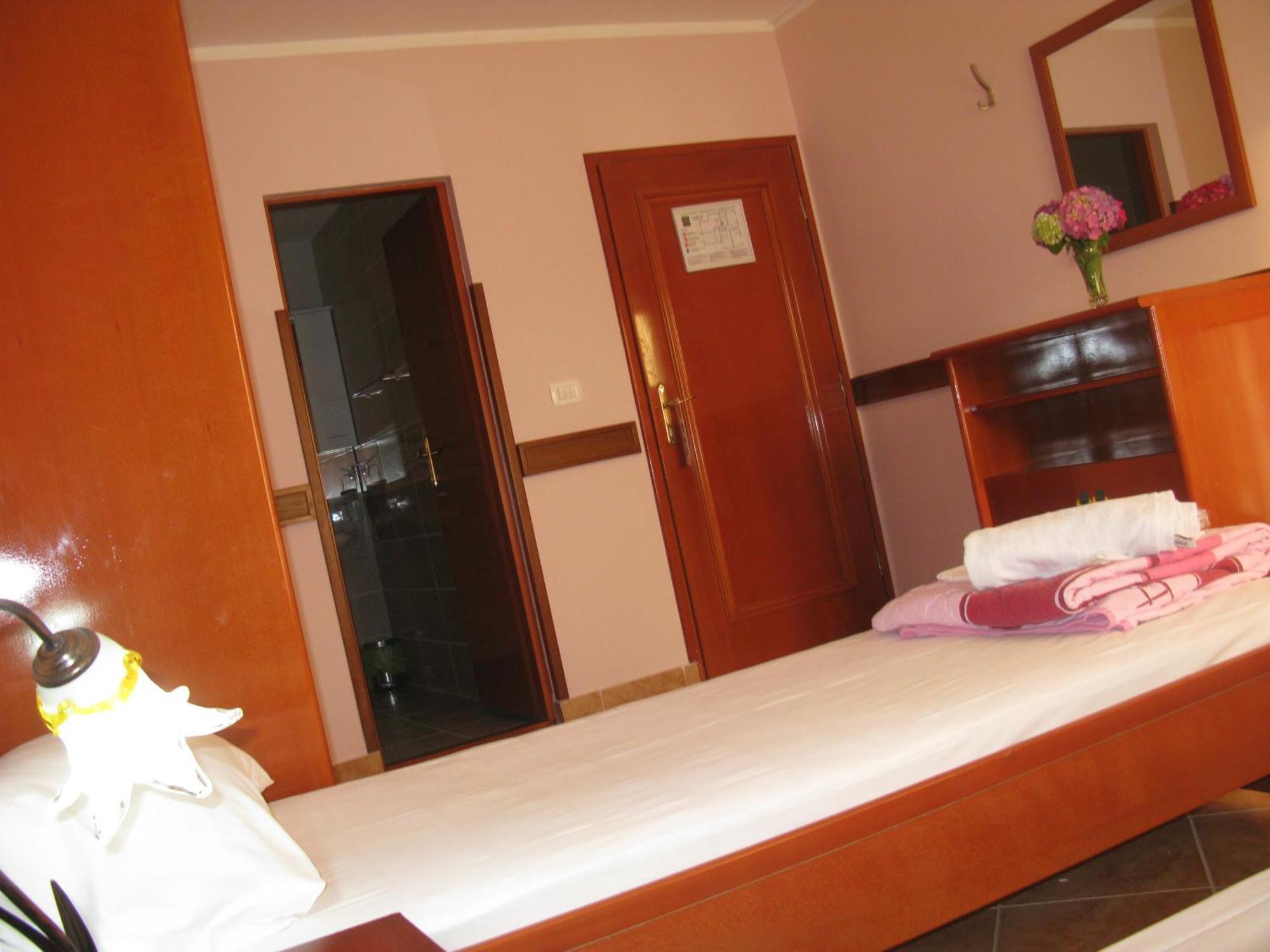 Garni Koral Hotel